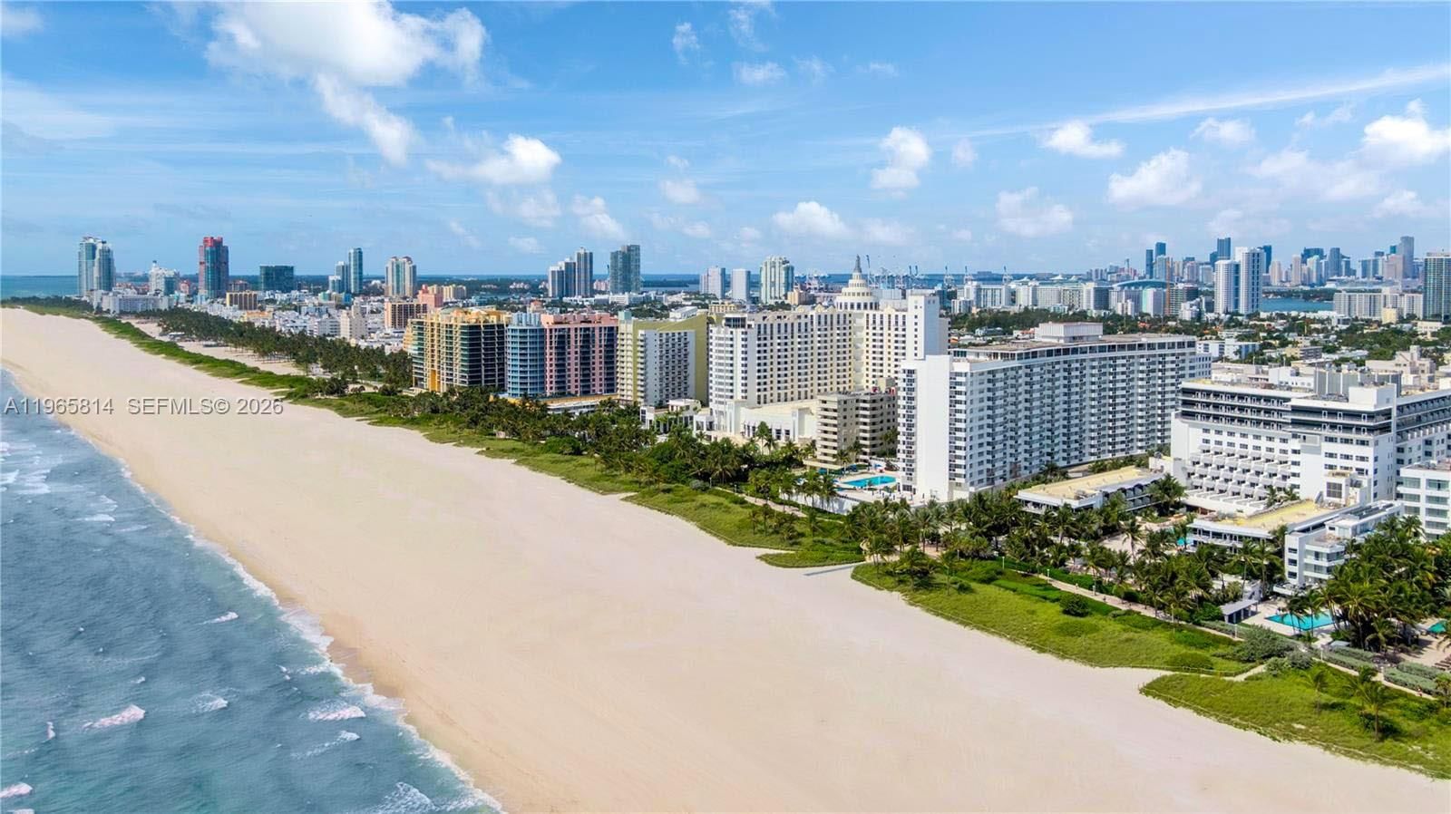Real estate property located at 100 Lincoln Rd #417, Miami-dade, The Decoplage Condo, Miami Beach, FL