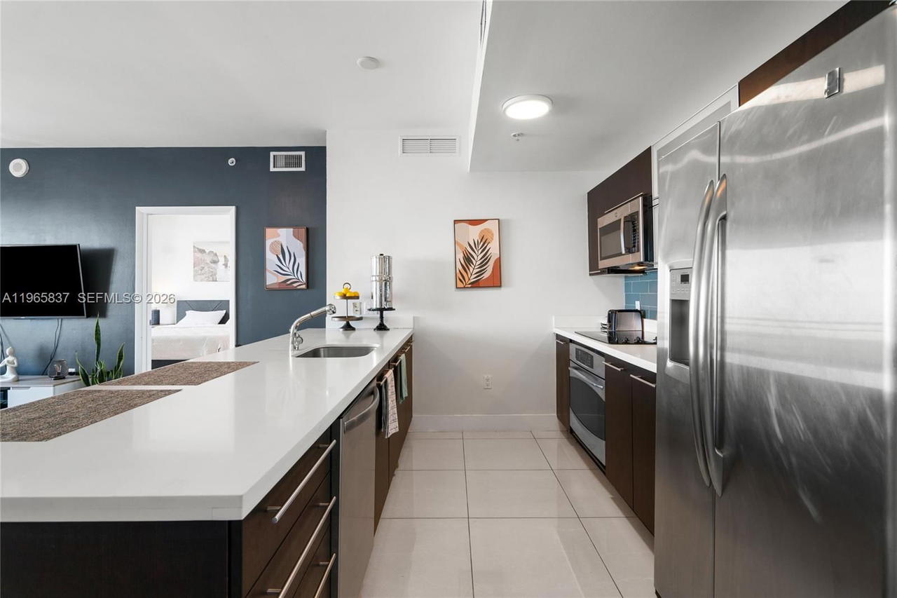 Real estate property located at 90 3rd St #2706, Miami-dade, Ivy Condo, Miami, FL