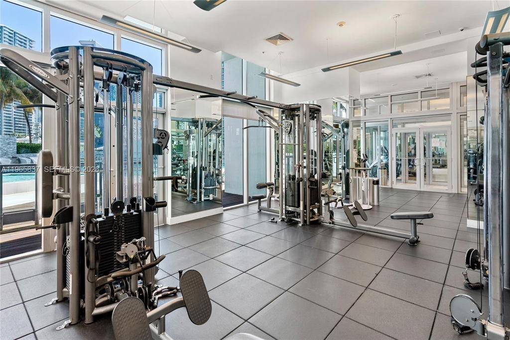 Real estate property located at 90 3rd St #2706, Miami-dade, Ivy Condo, Miami, FL