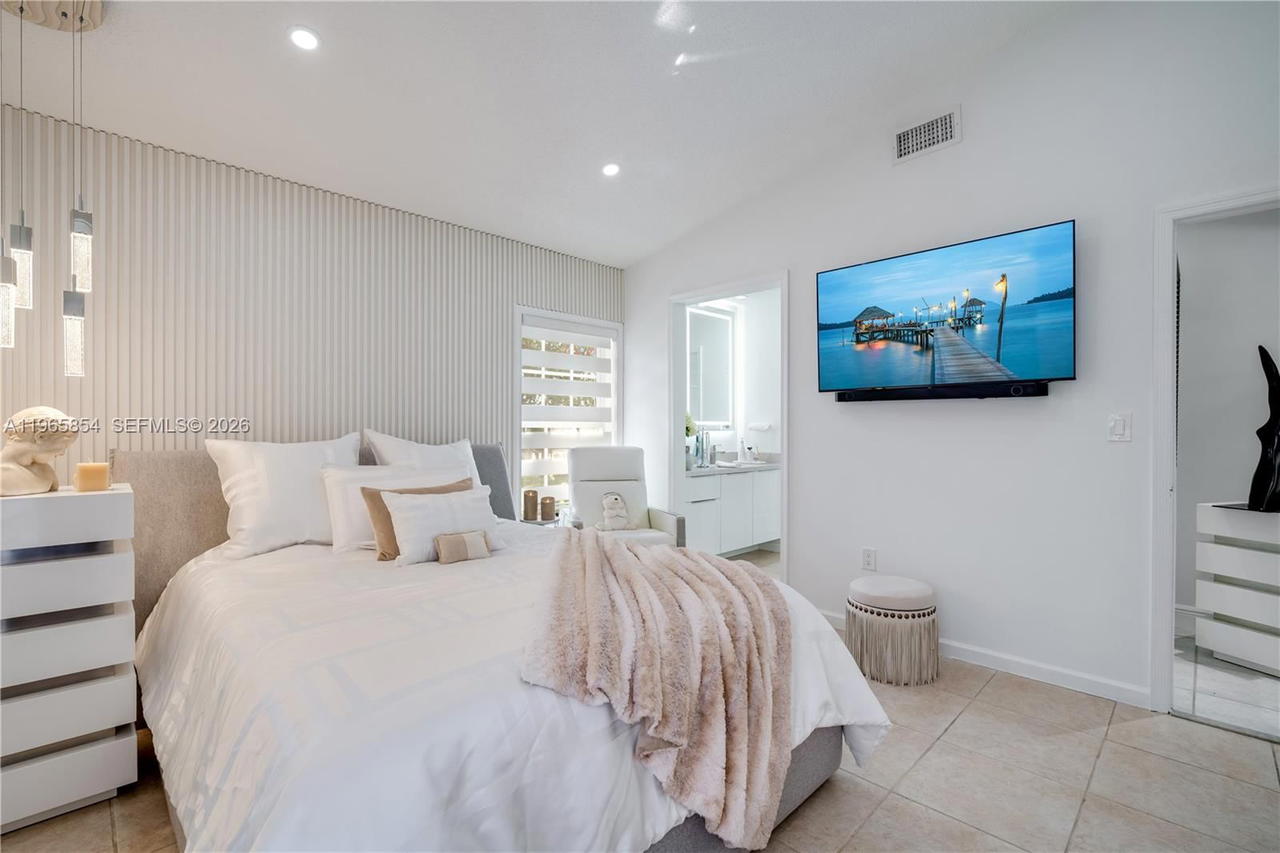 Real estate property located at 11465 60th St, Miami-dade, Coral Creek, Miami, FL