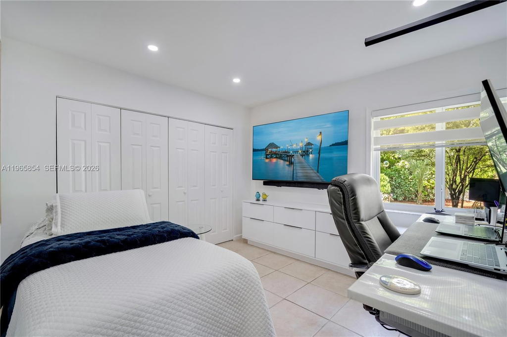 Real estate property located at 11465 60th St, Miami-dade, Coral Creek, Miami, FL