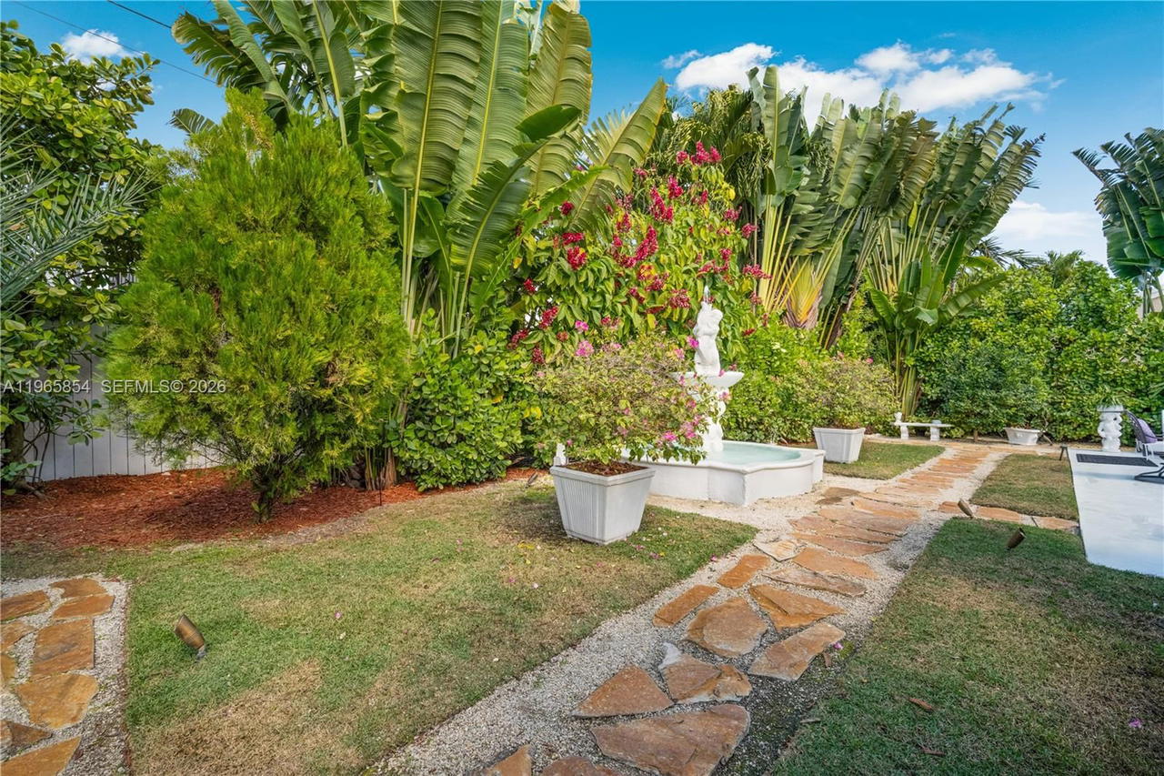 Real estate property located at 11465 60th St, Miami-dade, Coral Creek, Miami, FL