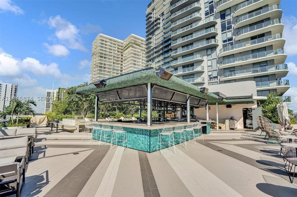 Real estate property located at 121 34th St #2205, Miami-dade, 3401 Midtown Condo, Miami, FL