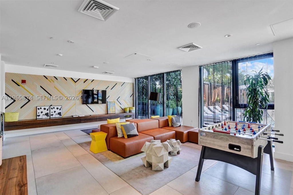 Real estate property located at 121 34th St #2205, Miami-dade, 3401 Midtown Condo, Miami, FL