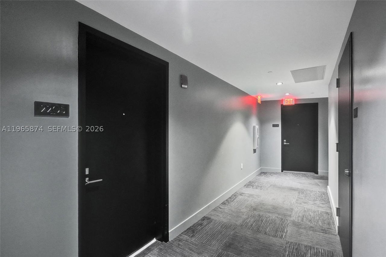 Real estate property located at 121 34th St #2205, Miami-dade, 3401 Midtown Condo, Miami, FL