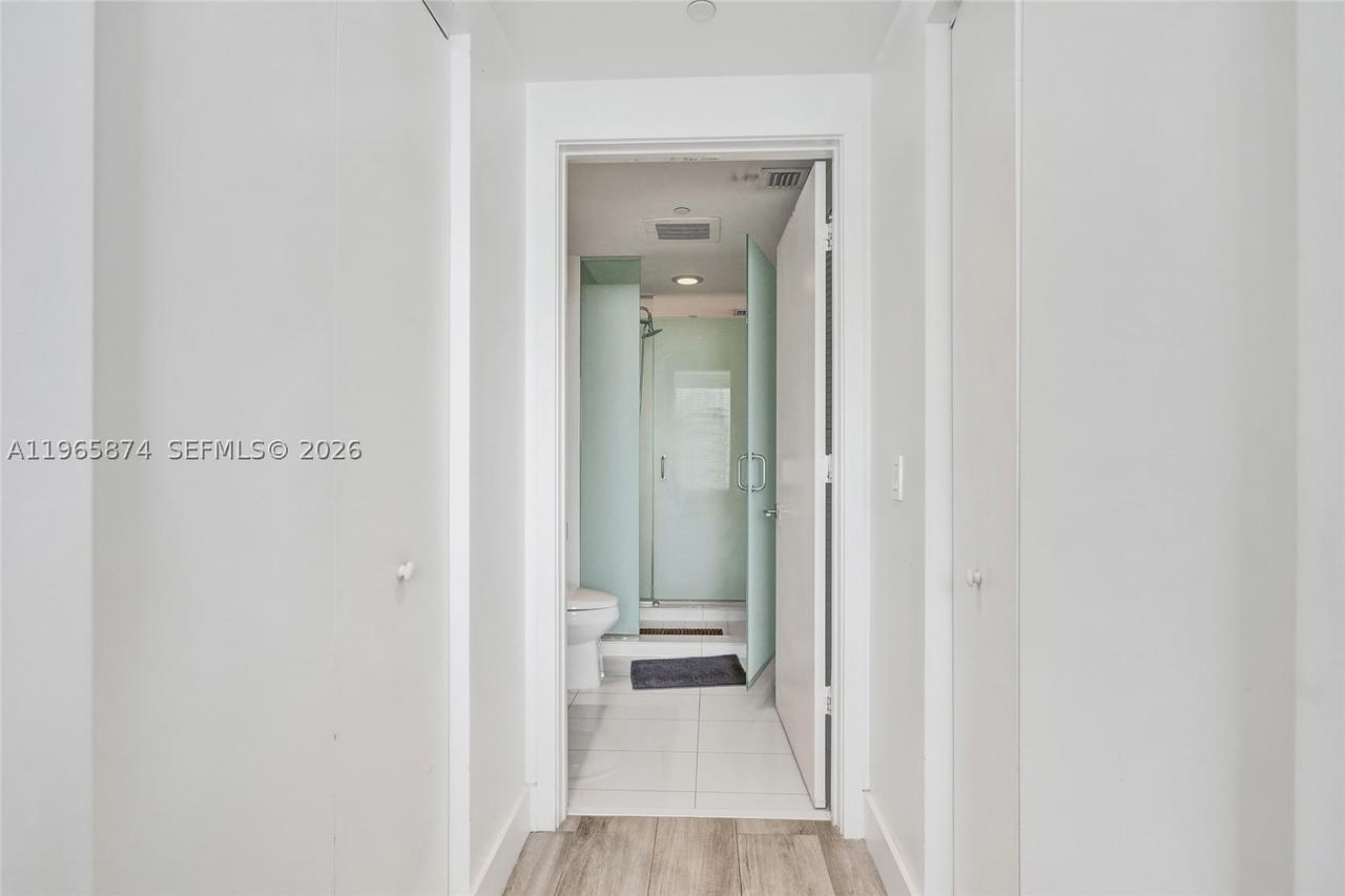 Real estate property located at 121 34th St #2205, Miami-dade, 3401 Midtown Condo, Miami, FL