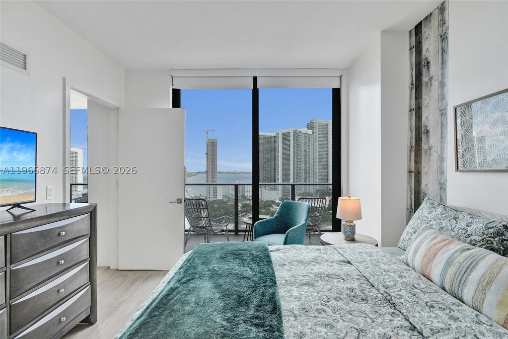 Real estate property located at 121 34th St #2205, Miami-dade, 3401 Midtown Condo, Miami, FL