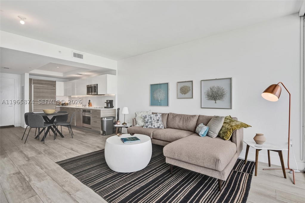 Real estate property located at 121 34th St #2205, Miami-dade, 3401 Midtown Condo, Miami, FL