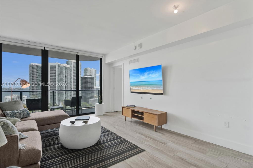 Real estate property located at 121 34th St #2205, Miami-dade, 3401 Midtown Condo, Miami, FL