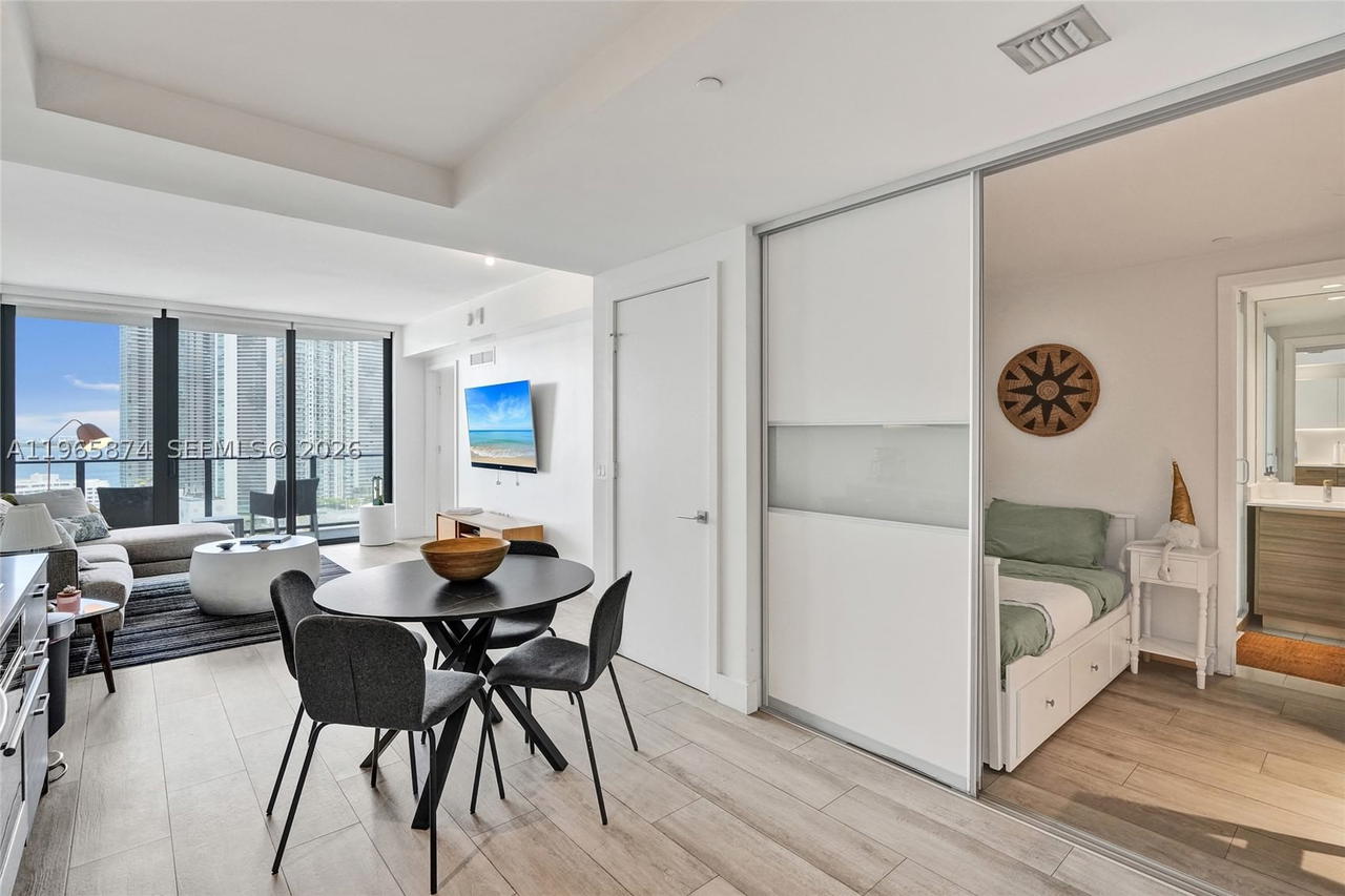 Real estate property located at 121 34th St #2205, Miami-dade, 3401 Midtown Condo, Miami, FL