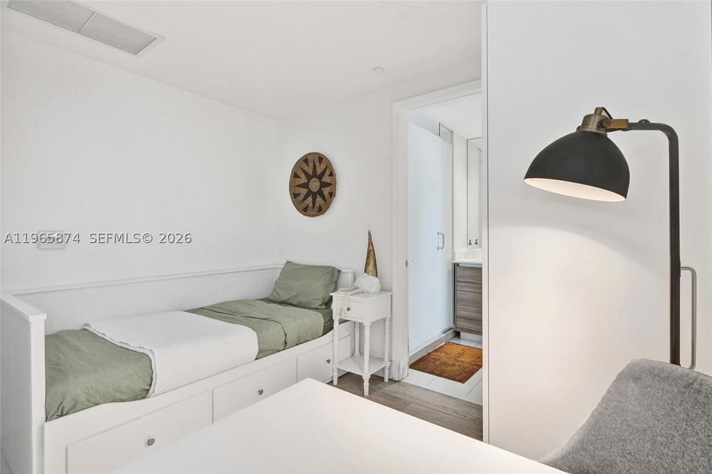 Real estate property located at 121 34th St #2205, Miami-dade, 3401 Midtown Condo, Miami, FL