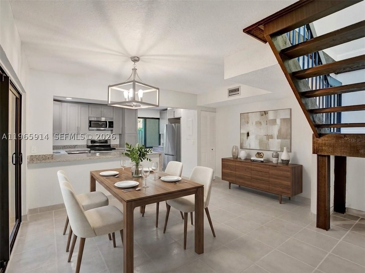 Real estate property located at 6 Chestnut Cir, Broward, Stonebridge Phase 1, Cooper City, FL