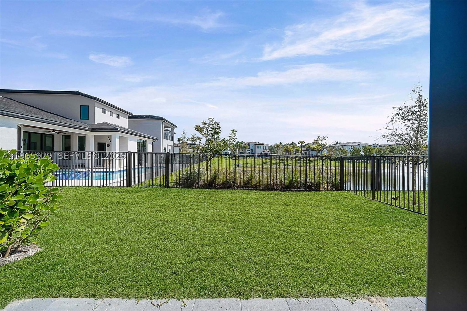 Real estate property located at 5718 Ashwood Cir W, Broward, Preserve At Emerald Hills, Hollywood, FL