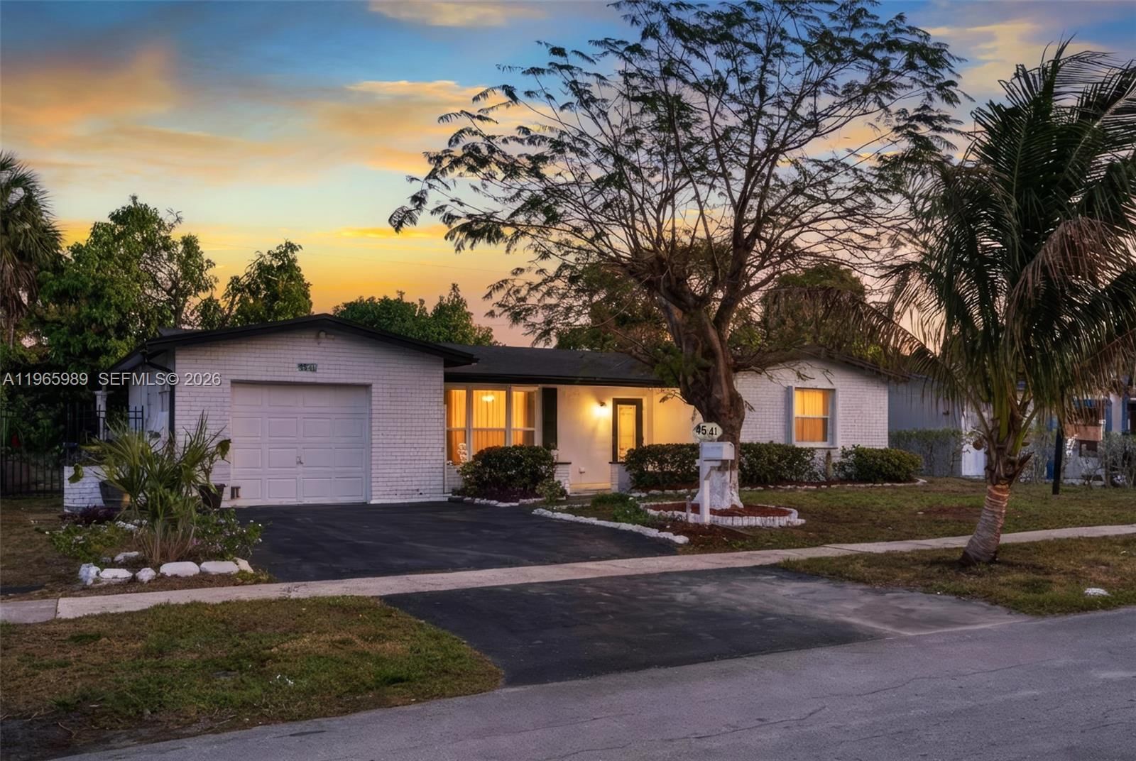 Real estate property located at 4541 23rd St, Broward, Flair Sub No Nine, Lauderhill, FL