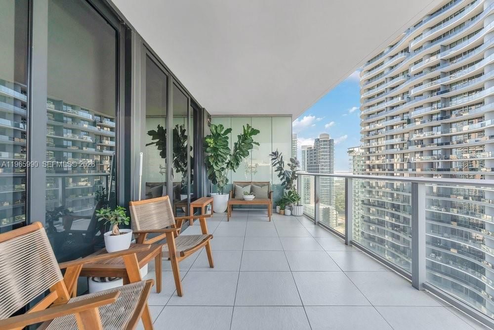 Real estate property located at 1010 Brickell Ave #4011, Miami-dade, 1010 Brickell Condo, Miami, FL