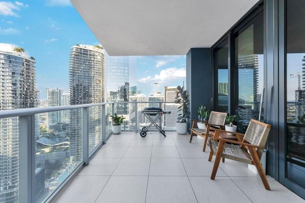 Real estate property located at 1010 Brickell Ave #4011, Miami-dade, 1010 Brickell Condo, Miami, FL