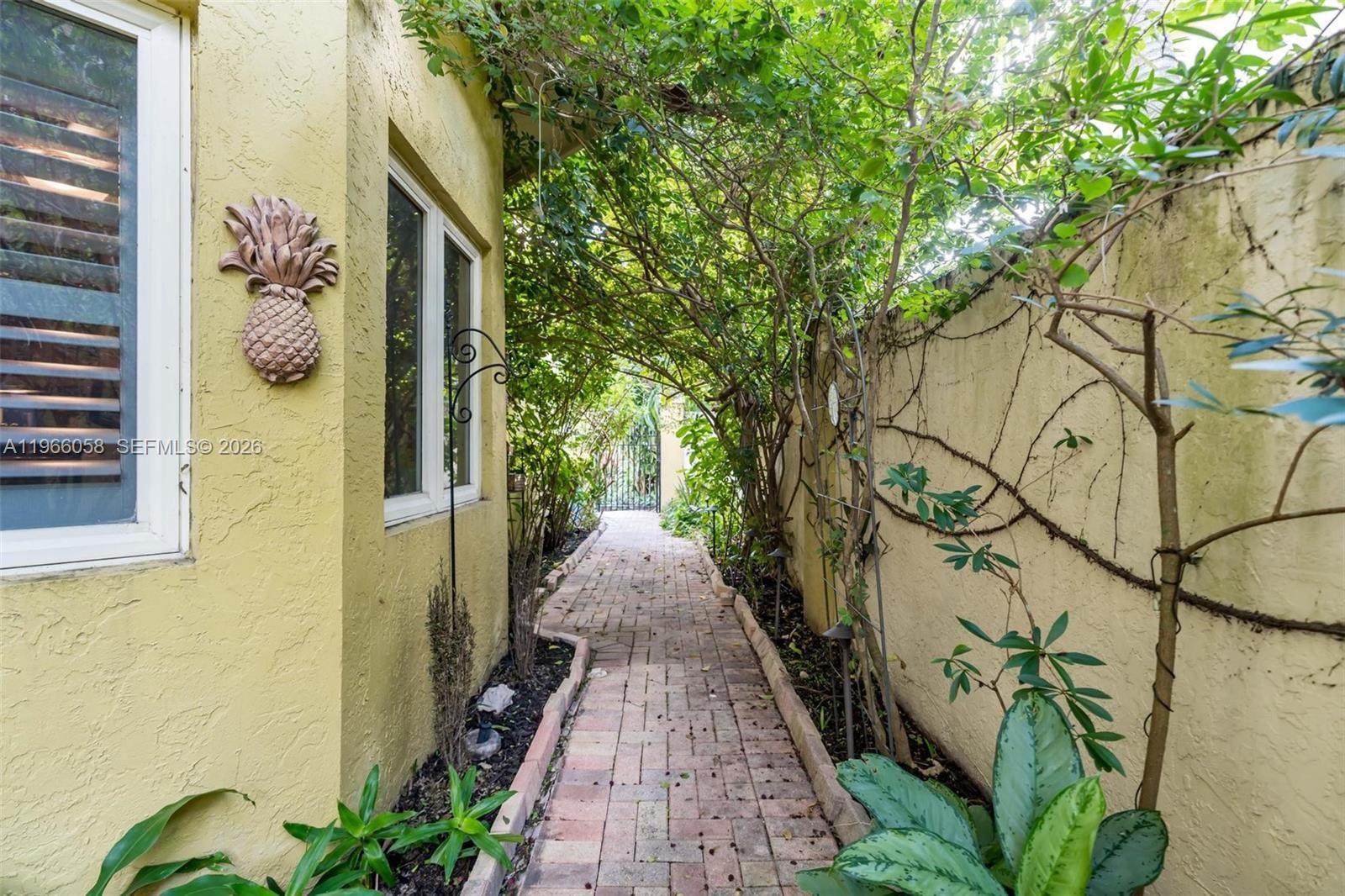 Real estate property located at 423 23rd St, Broward, Wilton Manors, Wilton Manors, FL