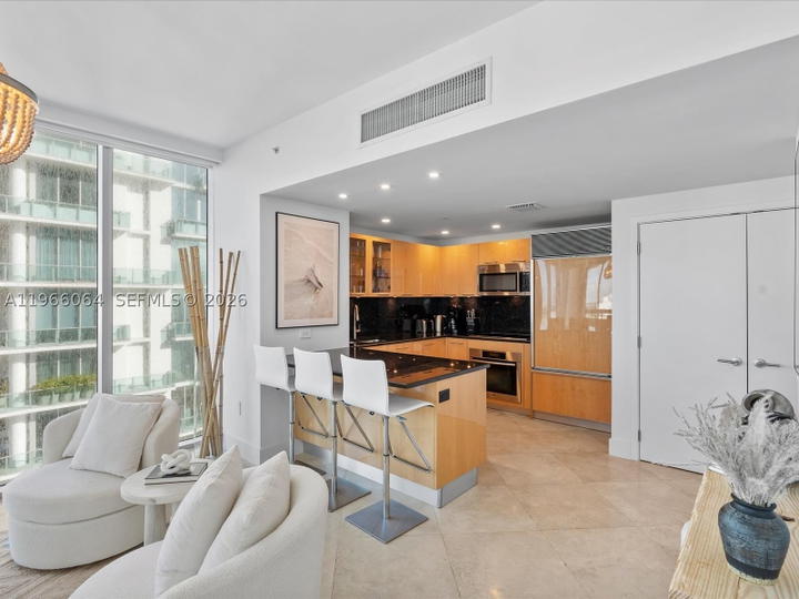Real estate property located at 6899 Collins Ave #1704, Miami-dade, North Carillon Beach Cond, Miami Beach, FL