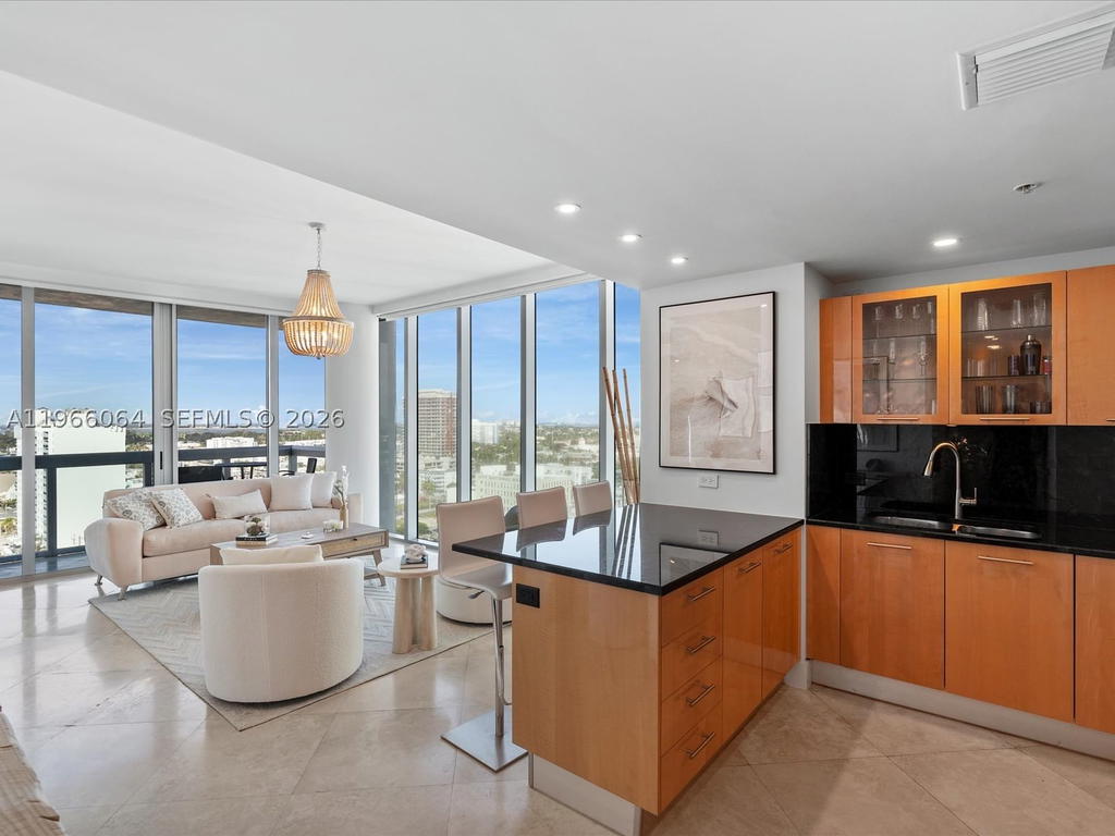 Real estate property located at 6899 Collins Ave #1704, Miami-dade, North Carillon Beach Cond, Miami Beach, FL