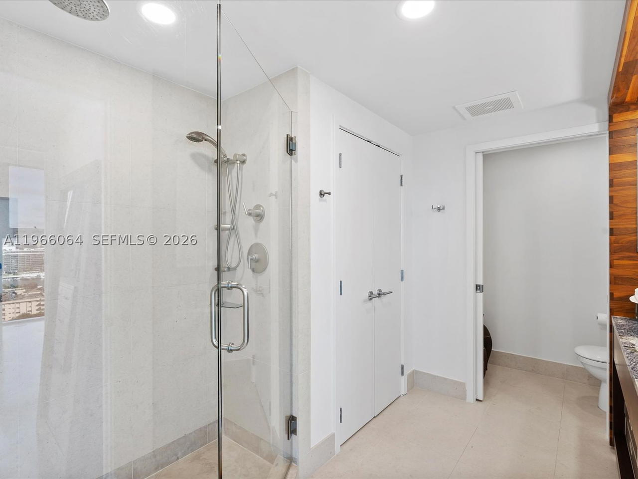 Real estate property located at 6899 Collins Ave #1704, Miami-dade, North Carillon Beach Cond, Miami Beach, FL