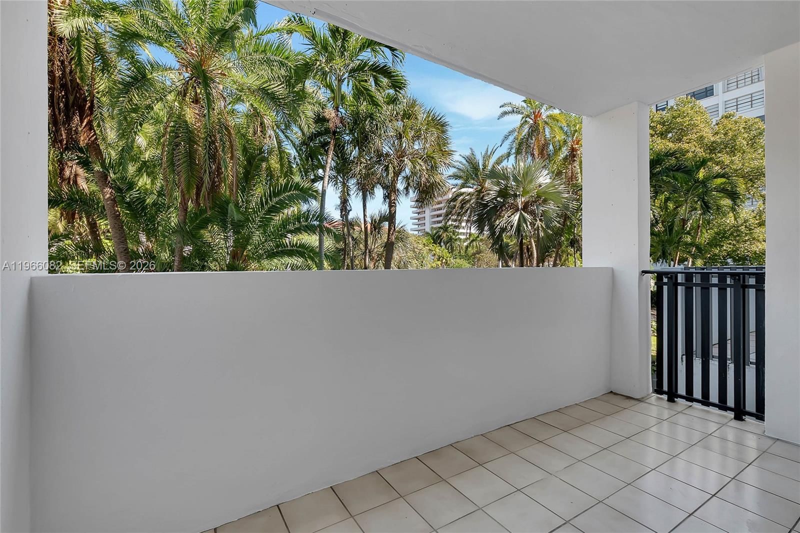 Real estate property located at 100 Ocean Lane Dr #202, Miami-dade, Key Biscayne One Hundred, Key Biscayne, FL