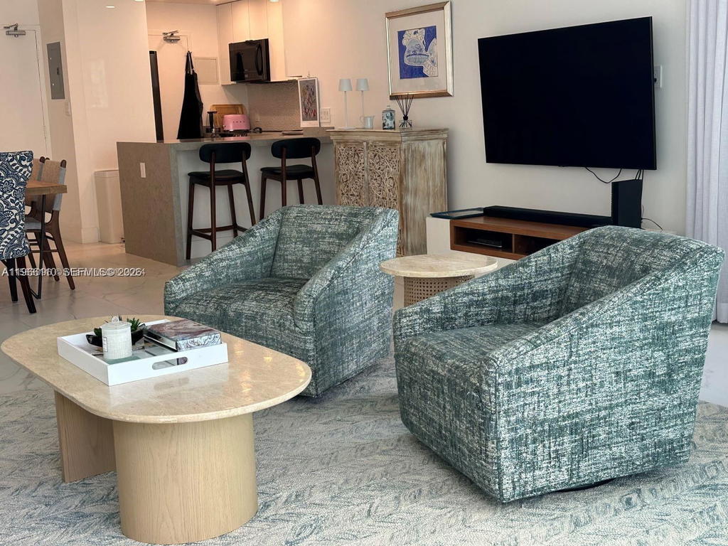 Real estate property located at 1000 West Ave #1024, Miami-dade, Mirador 1000 Condo, Miami Beach, FL