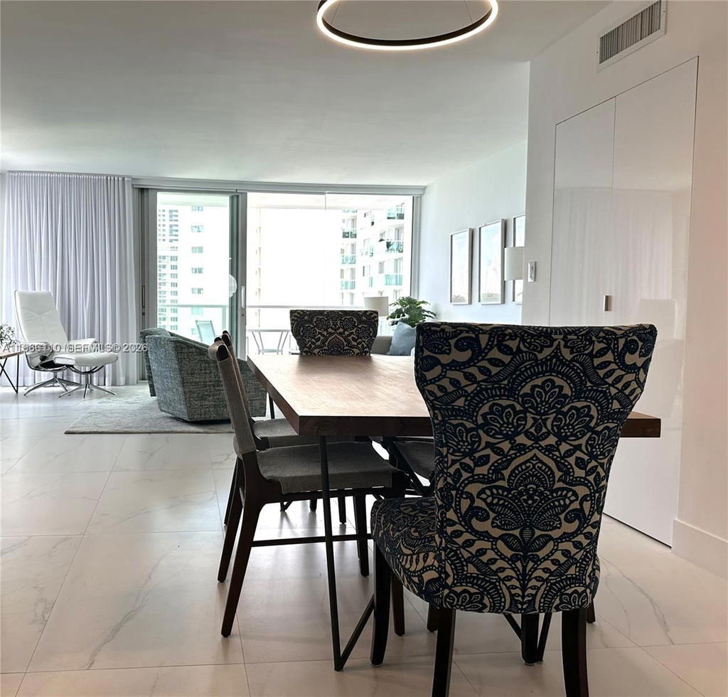 Real estate property located at 1000 West Ave #1024, Miami-dade, Mirador 1000 Condo, Miami Beach, FL