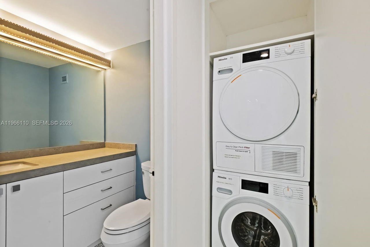 Real estate property located at 1000 West Ave #1024, Miami-dade, Mirador 1000 Condo, Miami Beach, FL