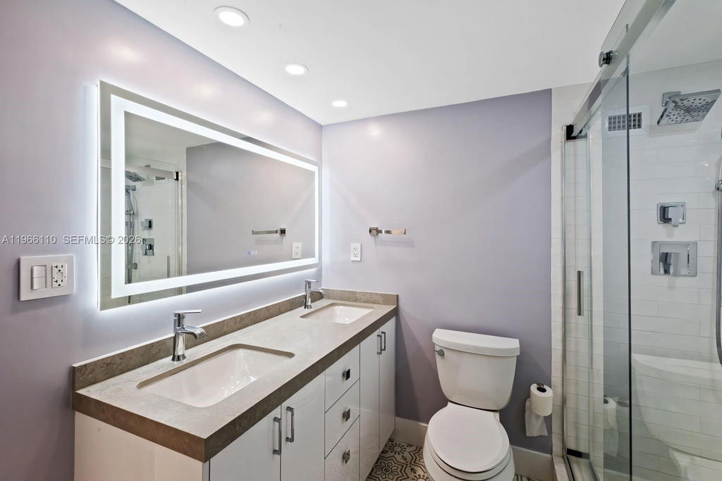 Real estate property located at 1000 West Ave #1024, Miami-dade, Mirador 1000 Condo, Miami Beach, FL