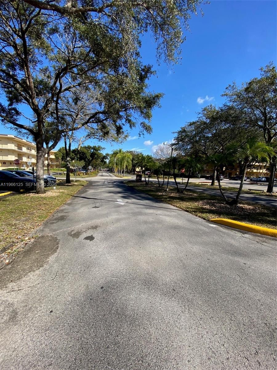 Real estate property located at 201 Berkley Rd #105, Broward, Ashbury House East, Hollywood, FL