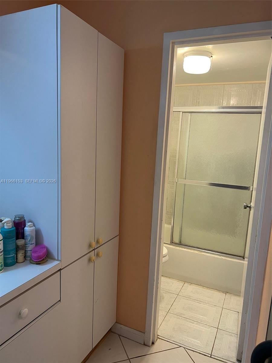Real estate property located at 9225 Collins Ave #302, Miami-dade, Four Winds Condo, Surfside, FL