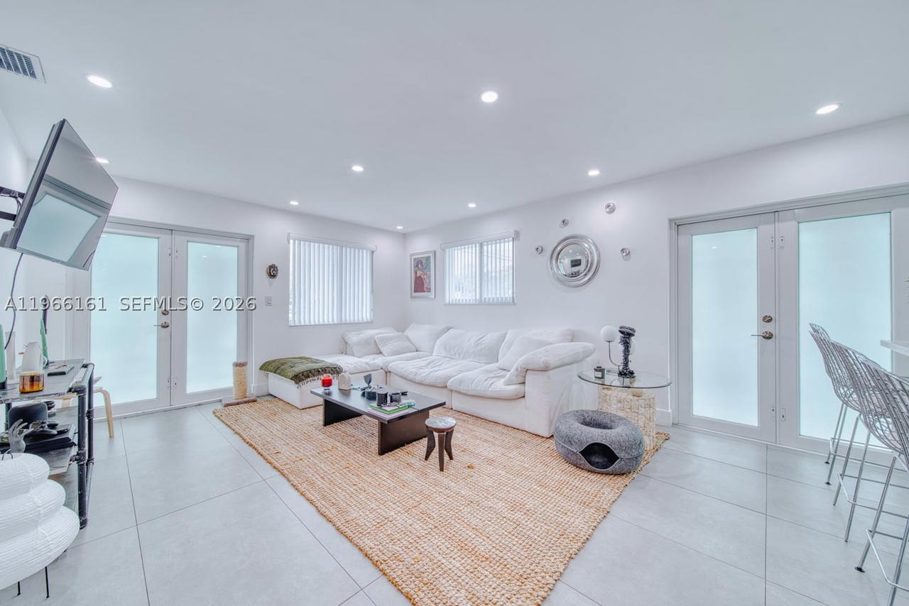 Real estate property located at 2841 24th Ter, Miami-dade, The Pines, Miami, FL