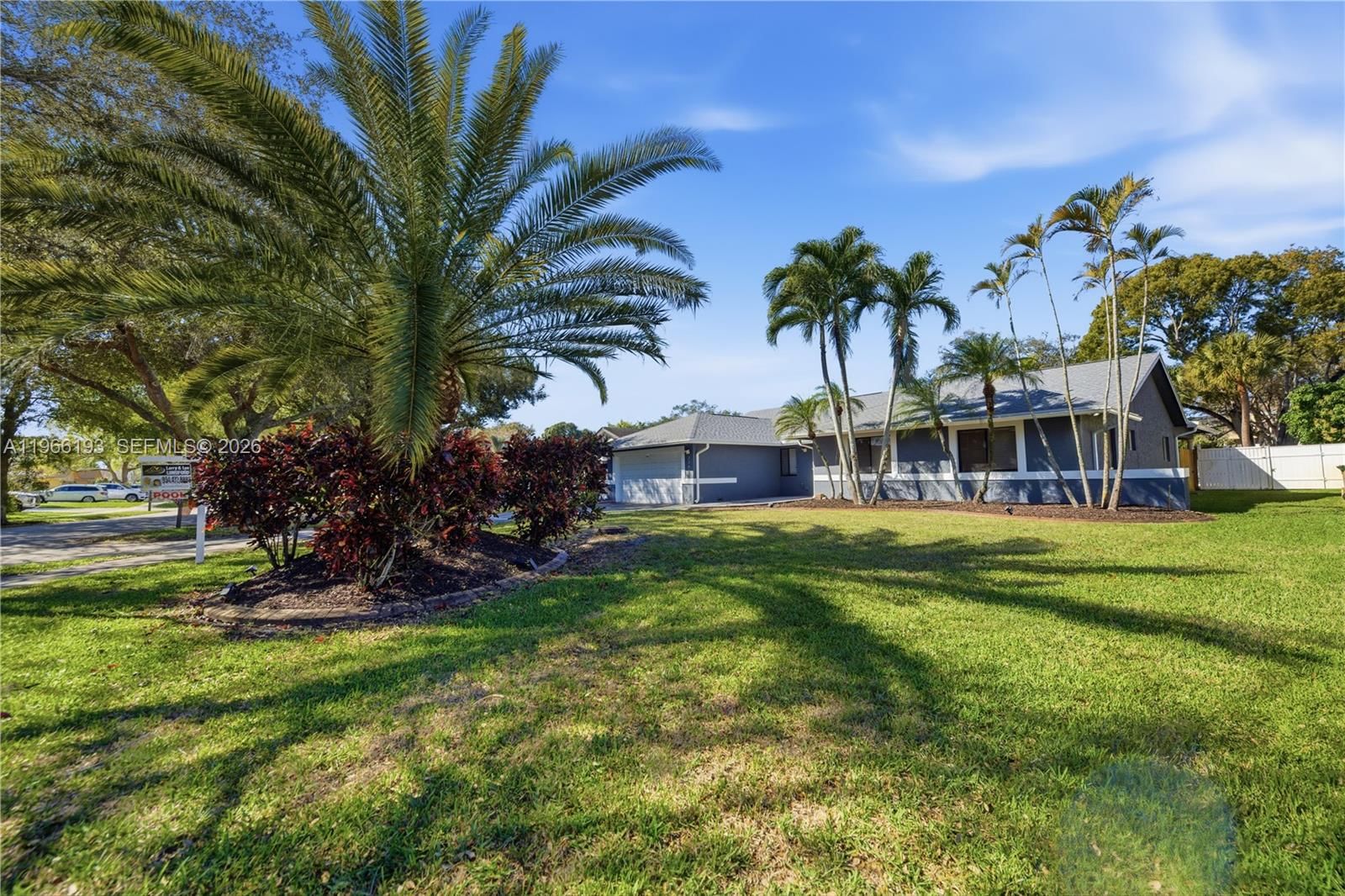 Real estate property located at 2791 86th Way, Broward, Rolling Hills Lake Estate, Davie, FL