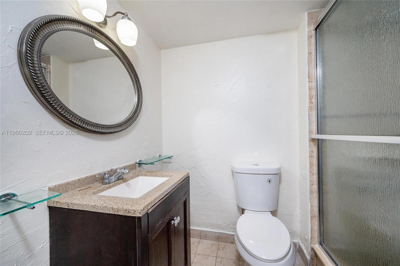 Real estate property located at 4350 79th Ave #1B, Miami-dade, Doral Gardens Condo, Doral, FL
