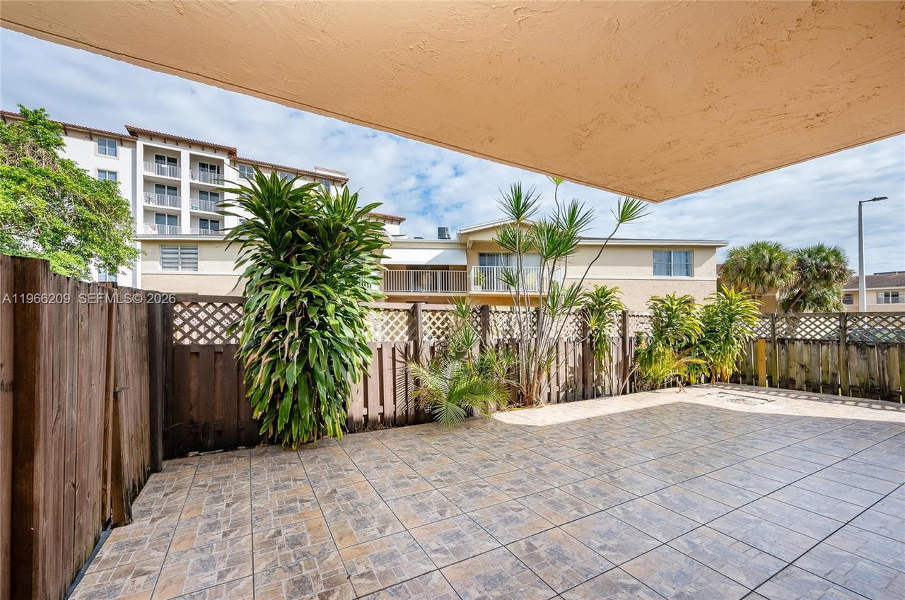 Real estate property located at 4350 79th Ave #1B, Miami-dade, Doral Gardens Condo, Doral, FL