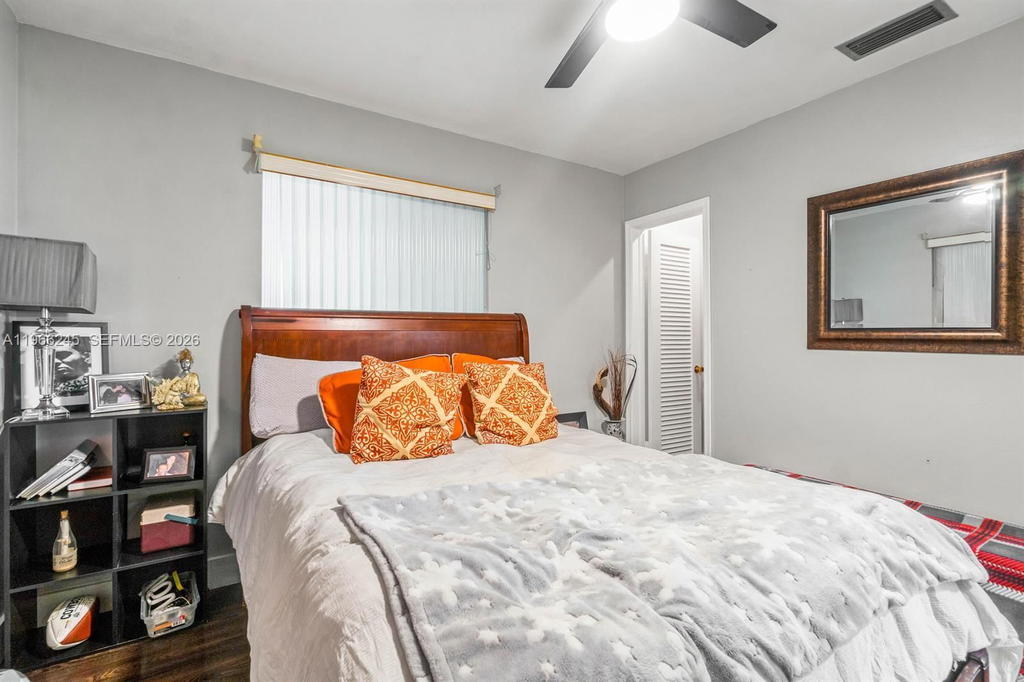Real estate property located at 3201 Abbott Ln, Broward, Sheridan Lakes Condo Hous, Hollywood, FL