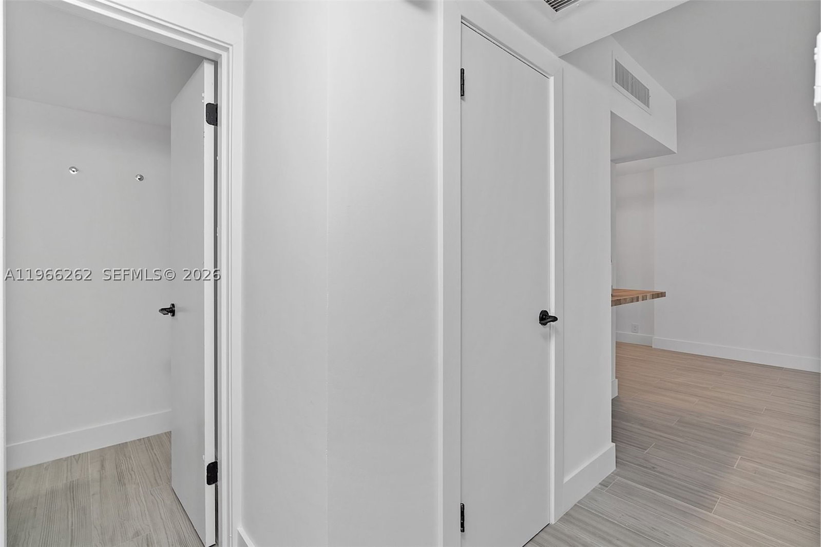 Real estate property located at 1200 West Ave #521, Miami-dade, Mirador 1200 Condo, Miami Beach, FL