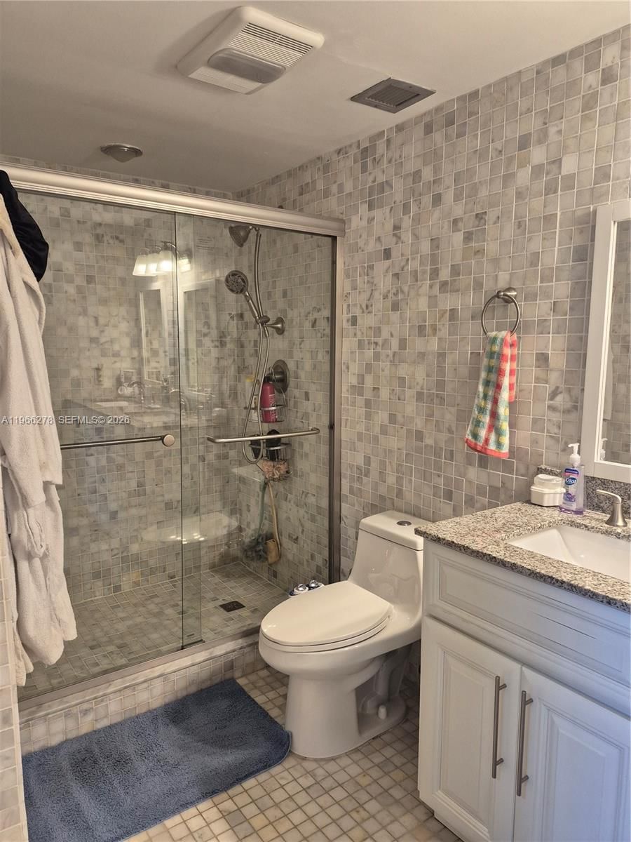 Real estate property located at 4001 Hillcrest Dr #416, Broward, Hillcrest East No 26 Cond, Hollywood, FL