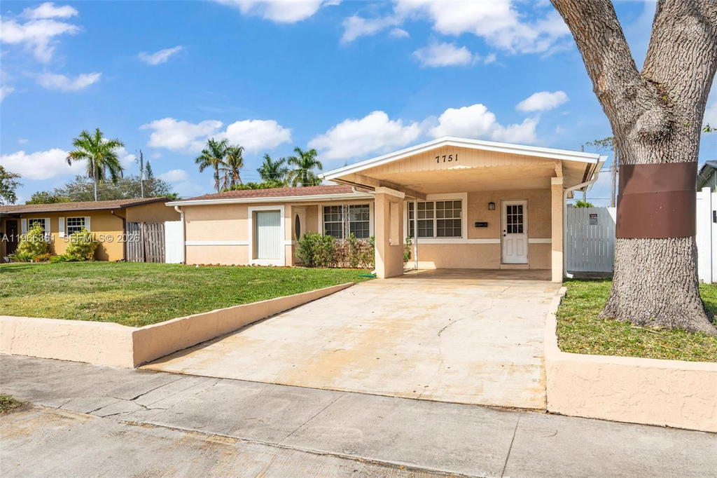 Real estate property located at 7751 32nd St, Broward, Driftwood Estates No 15, Davie, FL