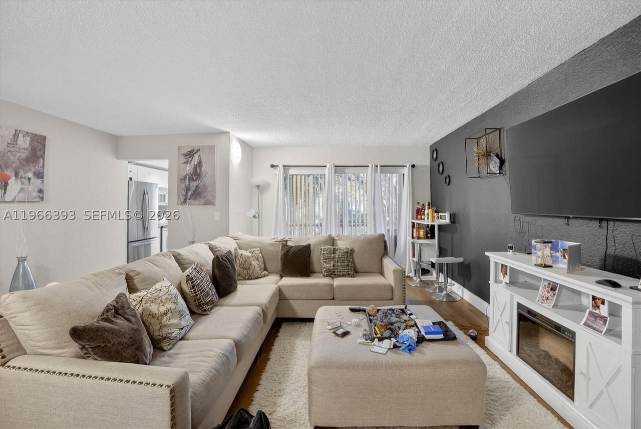 Real estate property located at 4141 21st St #103, Broward, Cypress Tree Condo Bldg 9, Lauderhill, FL