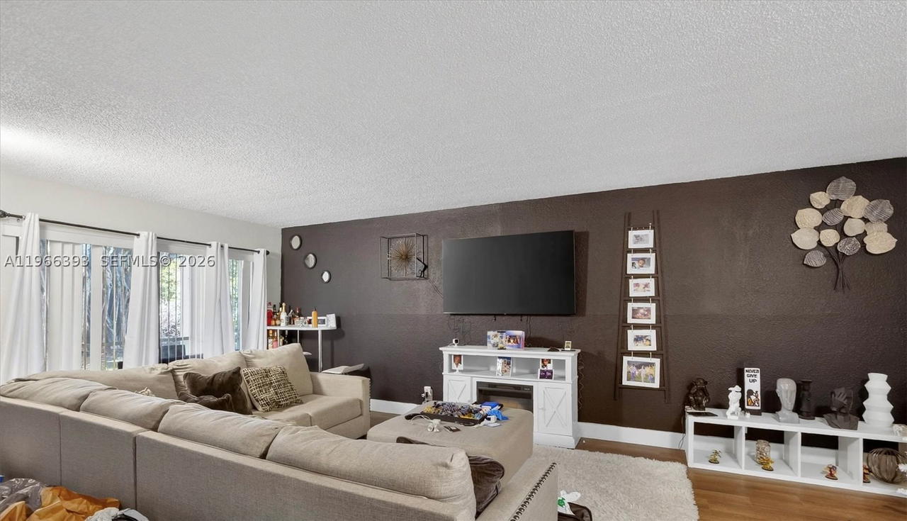 Real estate property located at 4141 21st St #103, Broward, Cypress Tree Condo Bldg 9, Lauderhill, FL