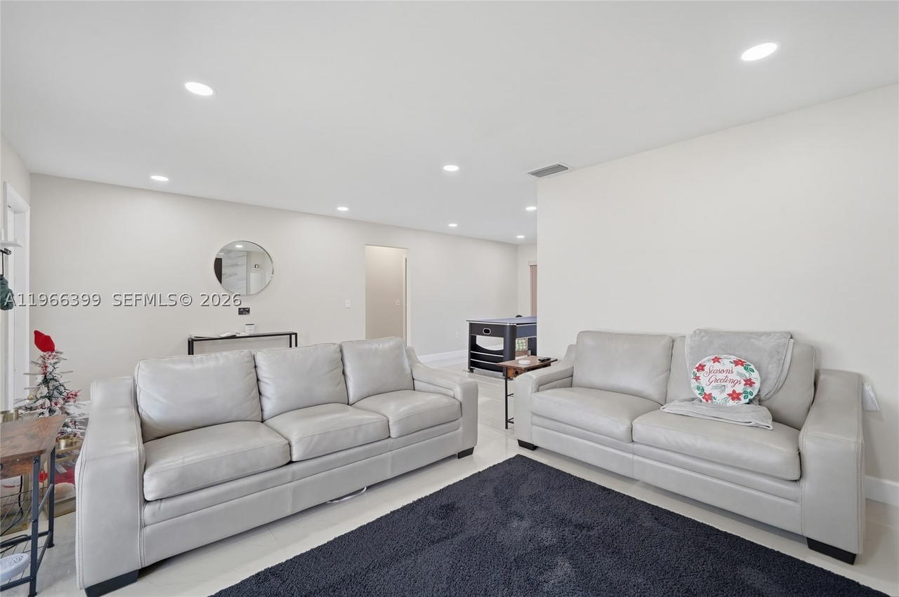 Real estate property located at 11420 32nd Pl, Broward, Sunrise Golf Village Sec, Sunrise, FL