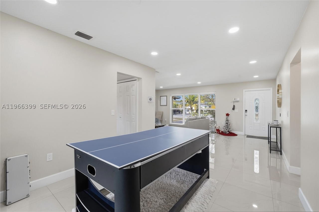 Real estate property located at 11420 32nd Pl, Broward, Sunrise Golf Village Sec, Sunrise, FL