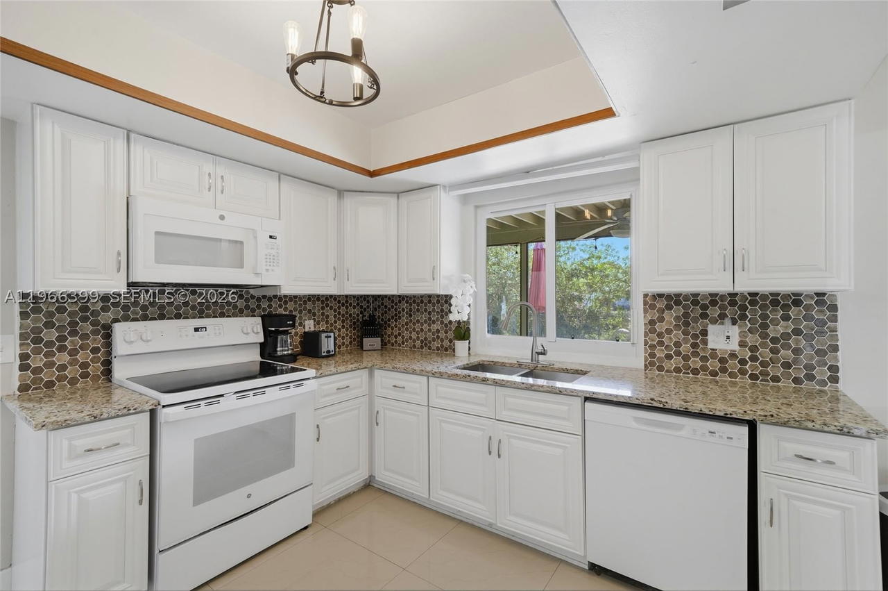 Real estate property located at 11420 32nd Pl, Broward, Sunrise Golf Village Sec, Sunrise, FL