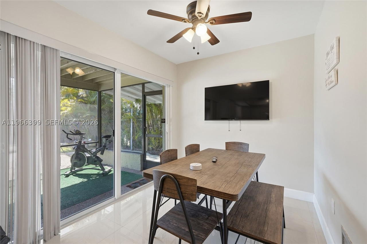Real estate property located at 11420 32nd Pl, Broward, Sunrise Golf Village Sec, Sunrise, FL