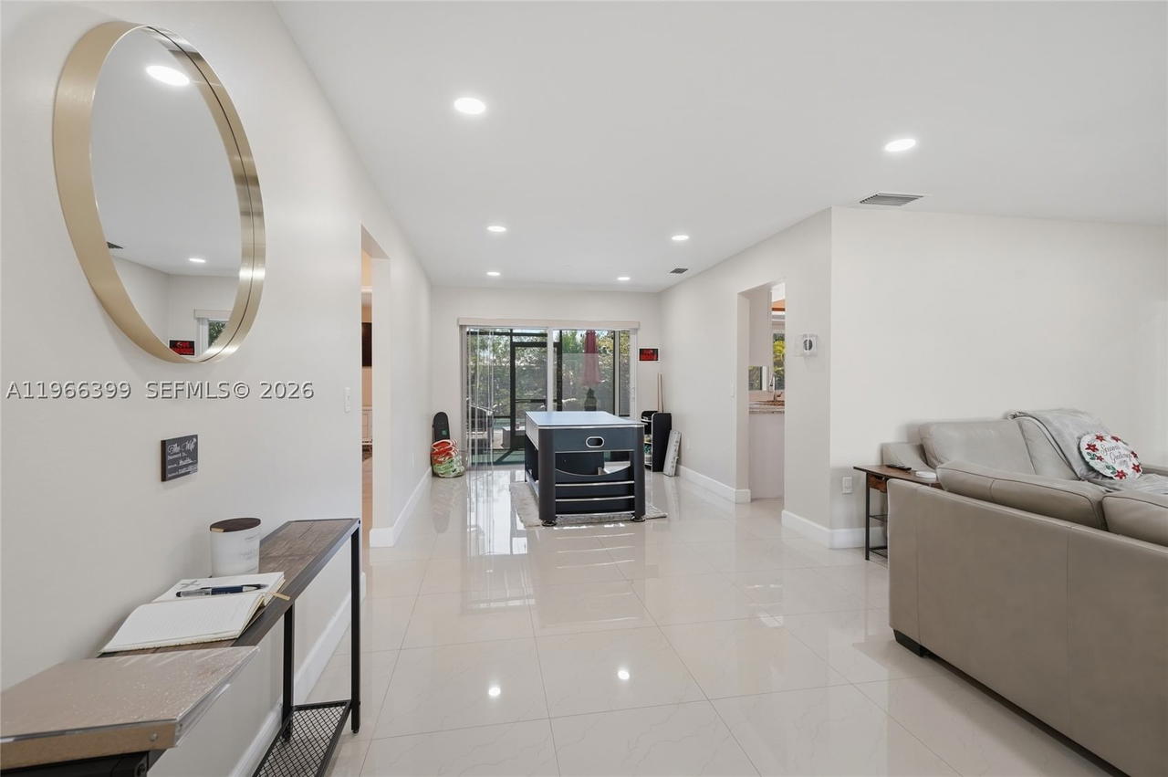 Real estate property located at 11420 32nd Pl, Broward, Sunrise Golf Village Sec, Sunrise, FL