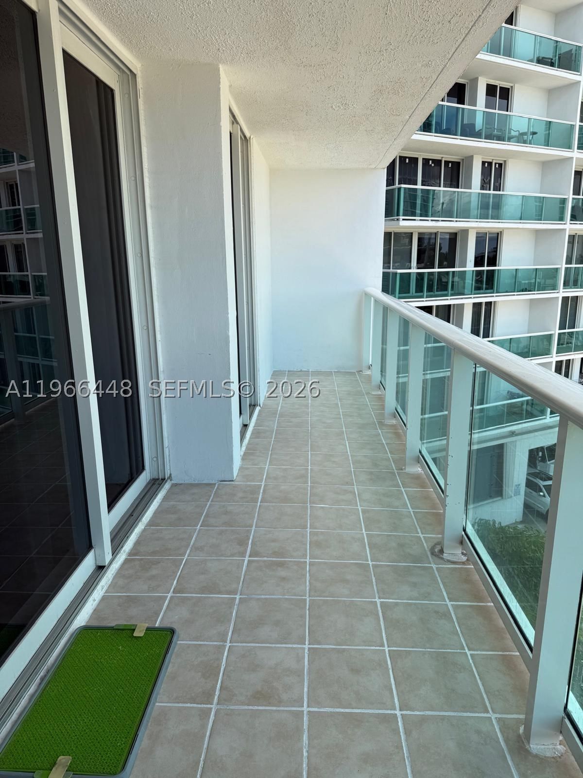 Real estate property located at 100 Bayview Dr #412, Miami-dade, Arlen House East Condo, Sunny Isles Beach, FL
