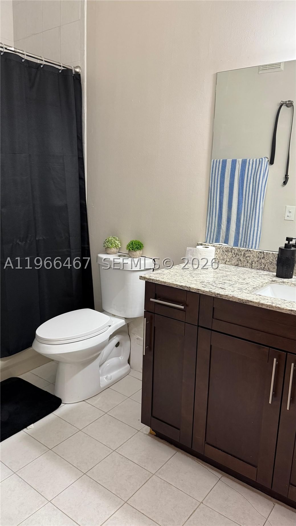 Real estate property located at 17720 73rd Ave #105, Miami-dade, Shoma Homes At Country Cl, Hialeah, FL