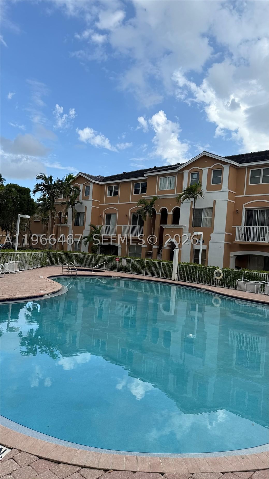 Real estate property located at 17720 73rd Ave #105, Miami-dade, Shoma Homes At Country Cl, Hialeah, FL