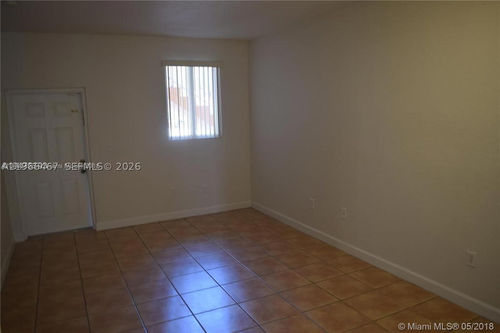 Real estate property located at 17720 73rd Ave #105, Miami-dade, Shoma Homes At Country Cl, Hialeah, FL